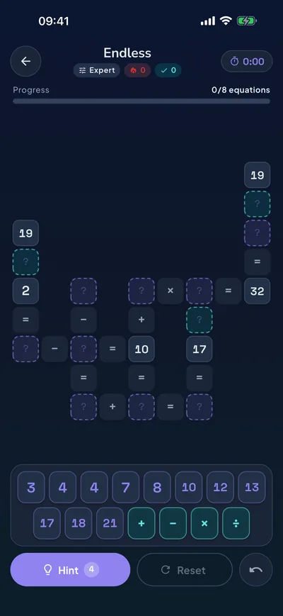 Endless mode on Expert difficulty, in the dark theme.